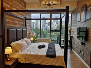 Romantic Log Cabin - walk to KL Tower, KLCC, Bukit Bintang